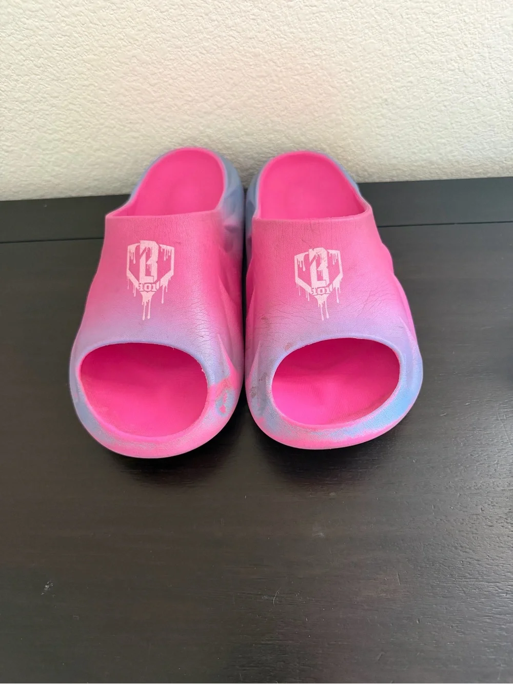 Baseball B 101 Pink Slide Sandals Youth size 4-5